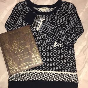 💕Navy blue and white pattern sweater